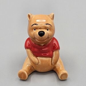 Vtg Winnie the Pooh Walt Disney Beswick England Glazed Seated Figure Collectible
